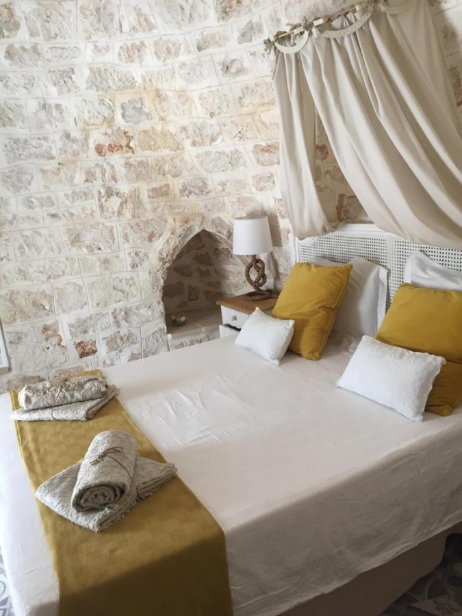 Trulli Tesoro Bed and Breakfast Cisternino Εξωτερικό φωτογραφία